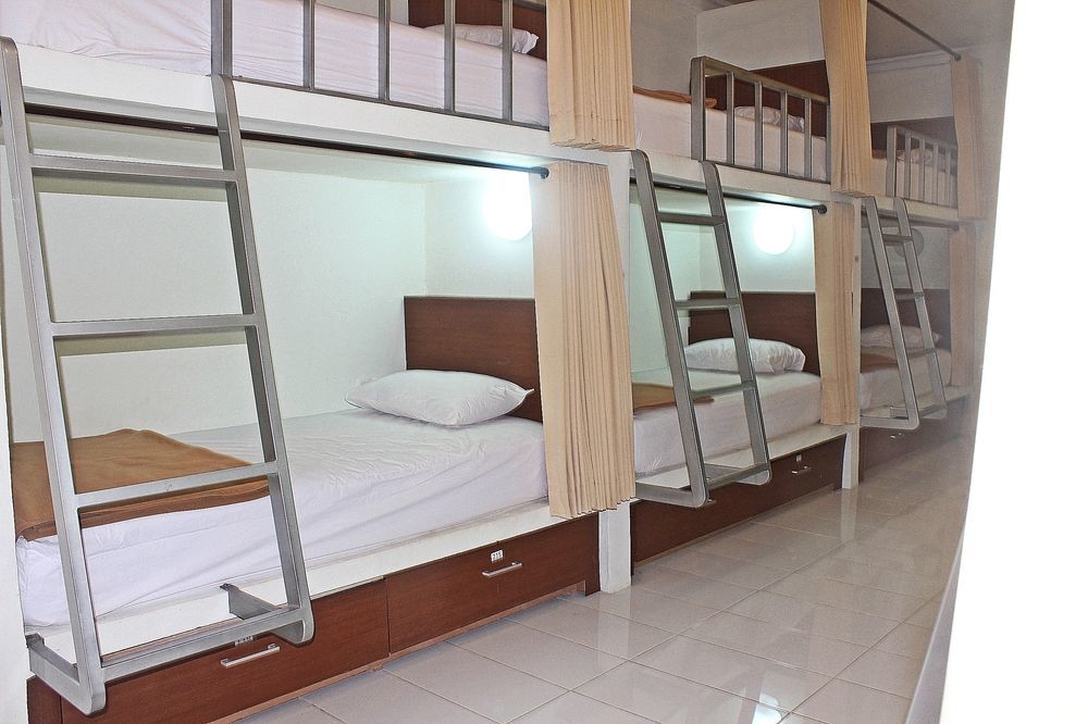 Mirah Hostel Legian Exterior foto